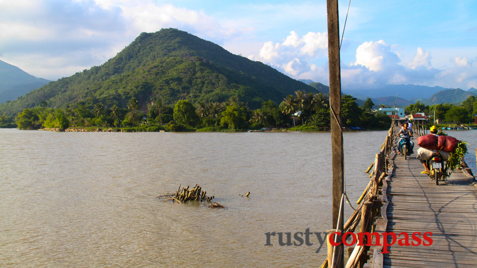 Nha Trang - cycling upriver is a great way to spend half a day.